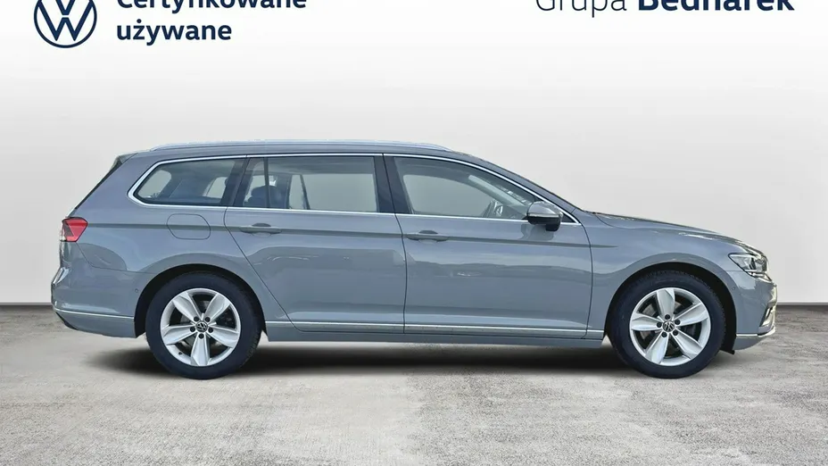VOLKSWAGEN Passat -