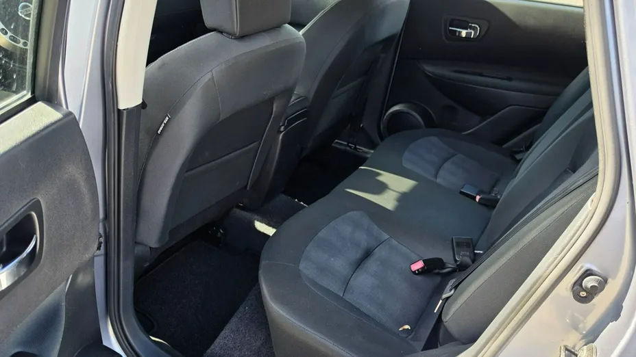 NISSAN Qashqai -