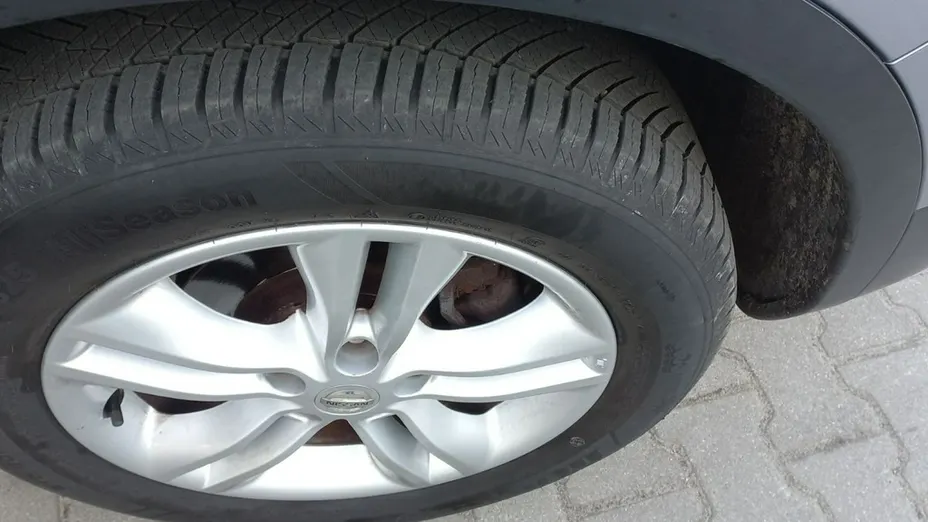 NISSAN Qashqai -