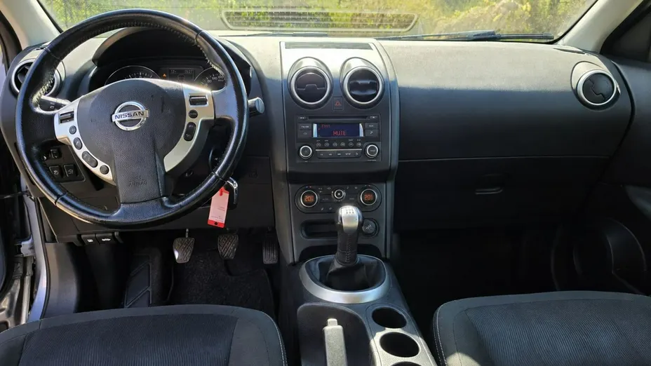 NISSAN Qashqai -