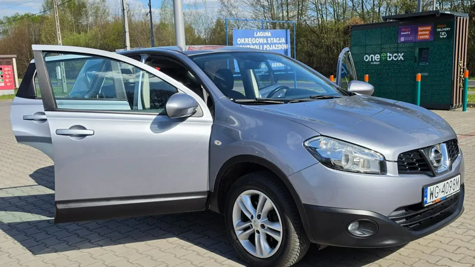 NISSAN Qashqai -