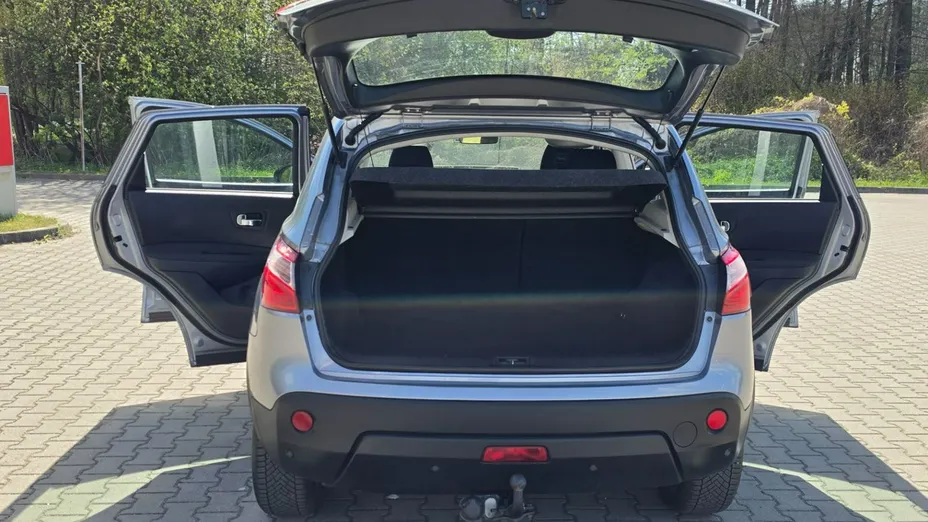 NISSAN Qashqai -