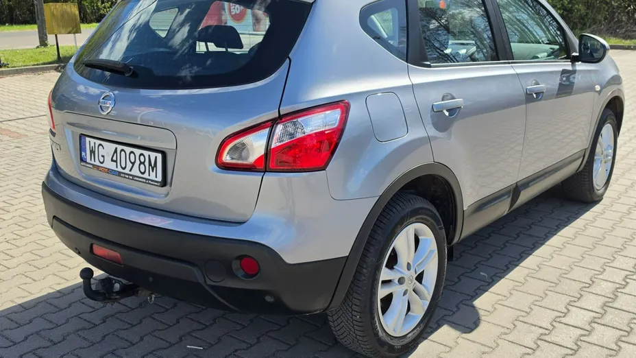 NISSAN Qashqai -
