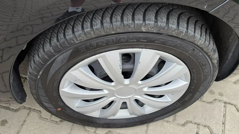 TOYOTA Yaris -