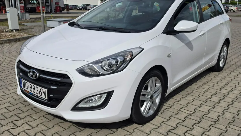 HYUNDAI i30 -