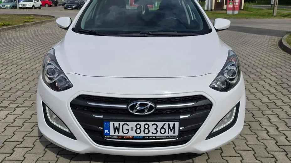 HYUNDAI i30 -