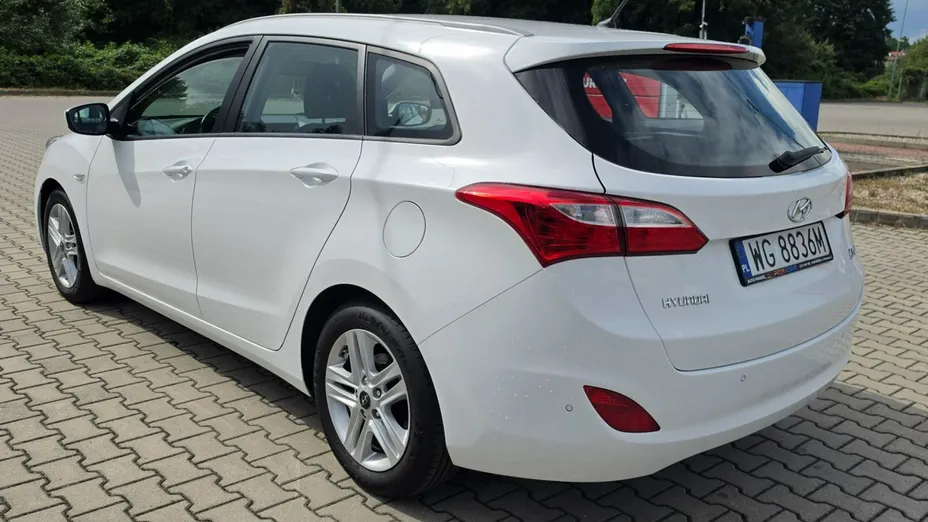 HYUNDAI i30 -