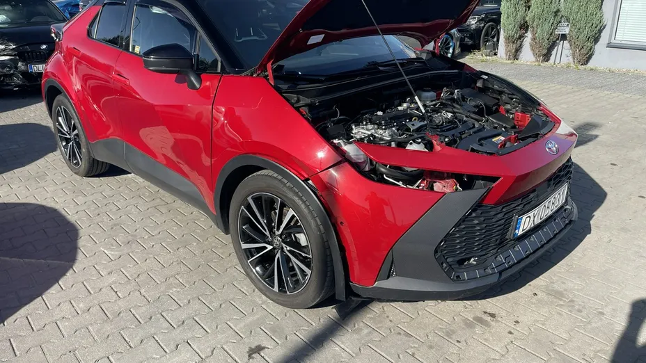 TOYOTA C-HR -