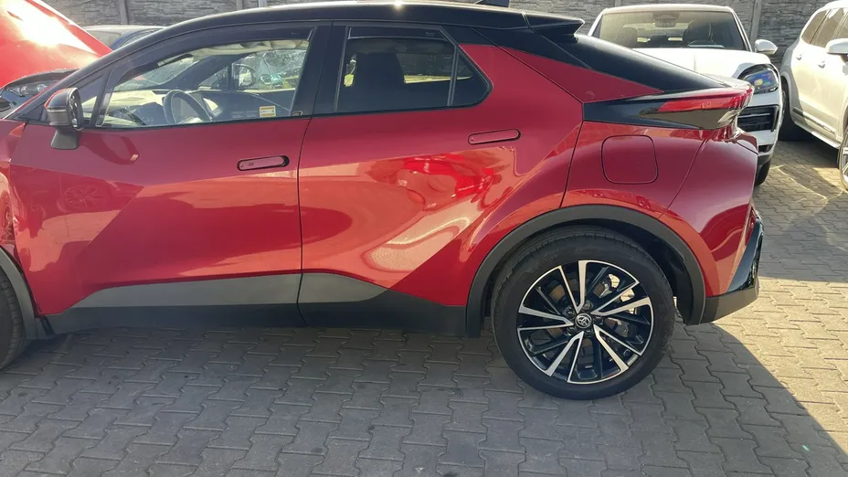 TOYOTA C-HR -