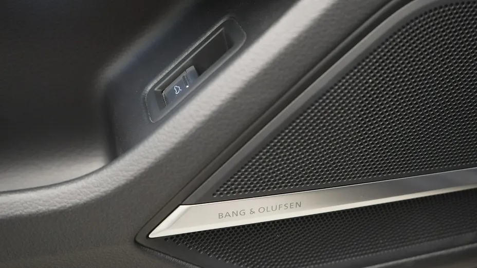 AUDI A8 -