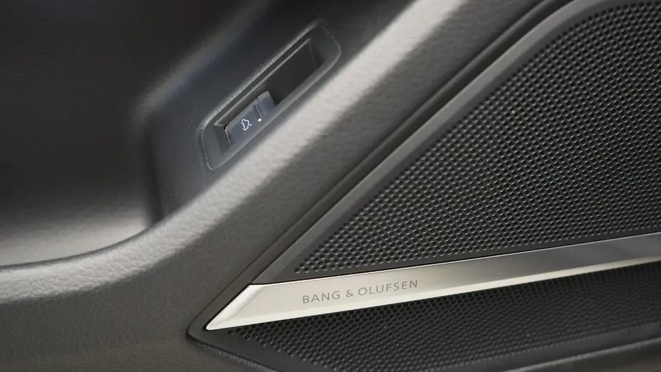 AUDI A8 -