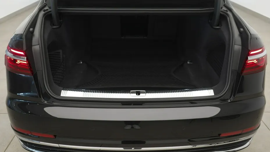 AUDI A8 -