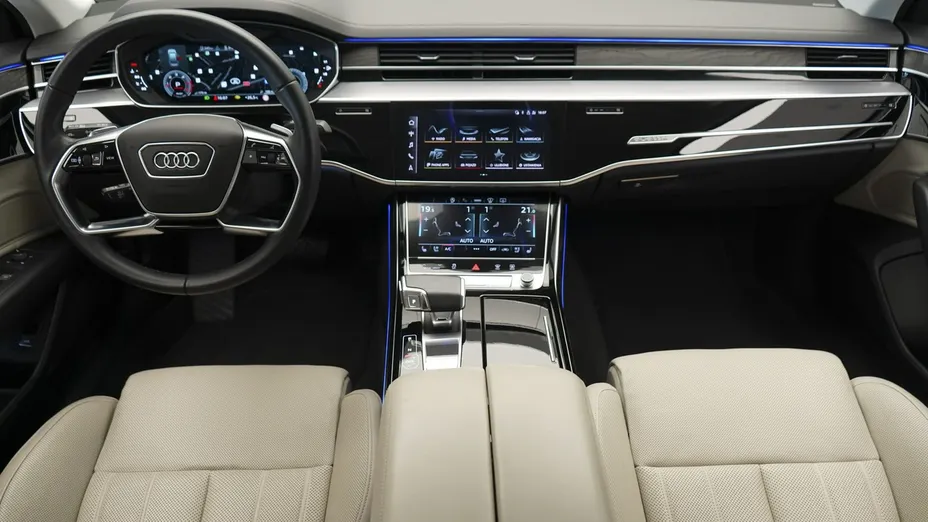 AUDI A8 -