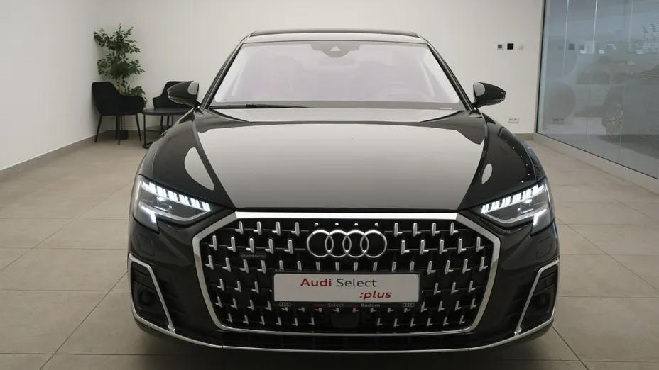AUDI A8 -