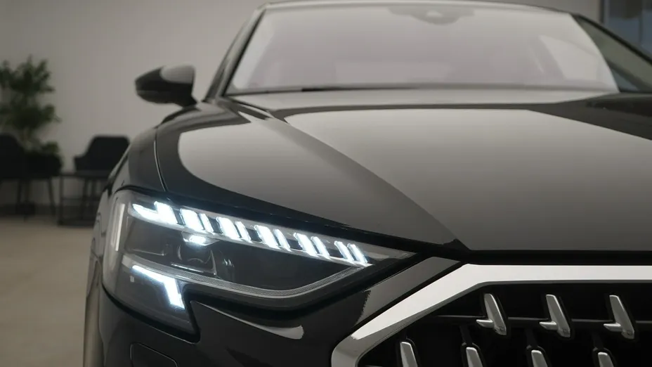 AUDI A8 -
