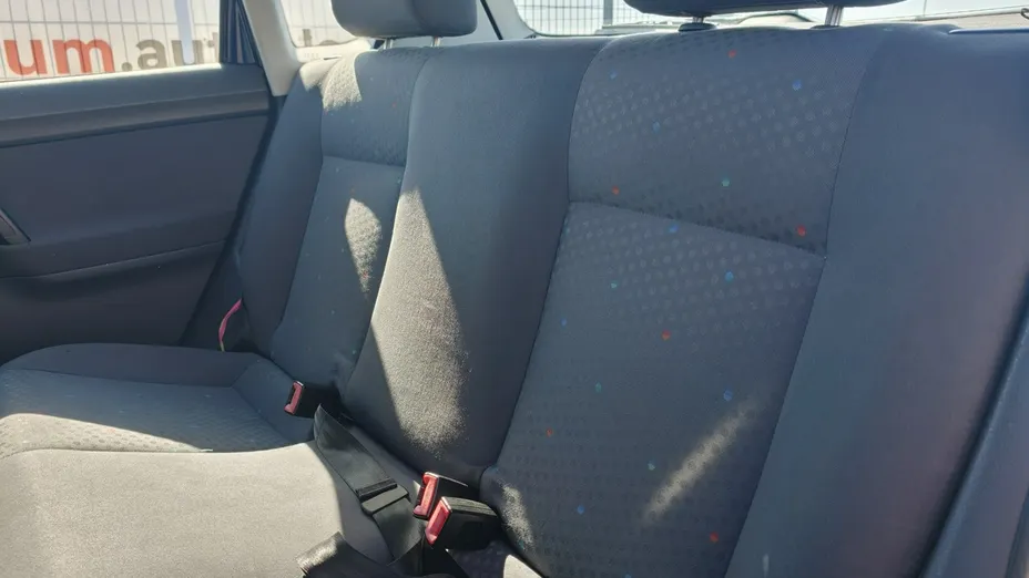 VOLKSWAGEN Polo -