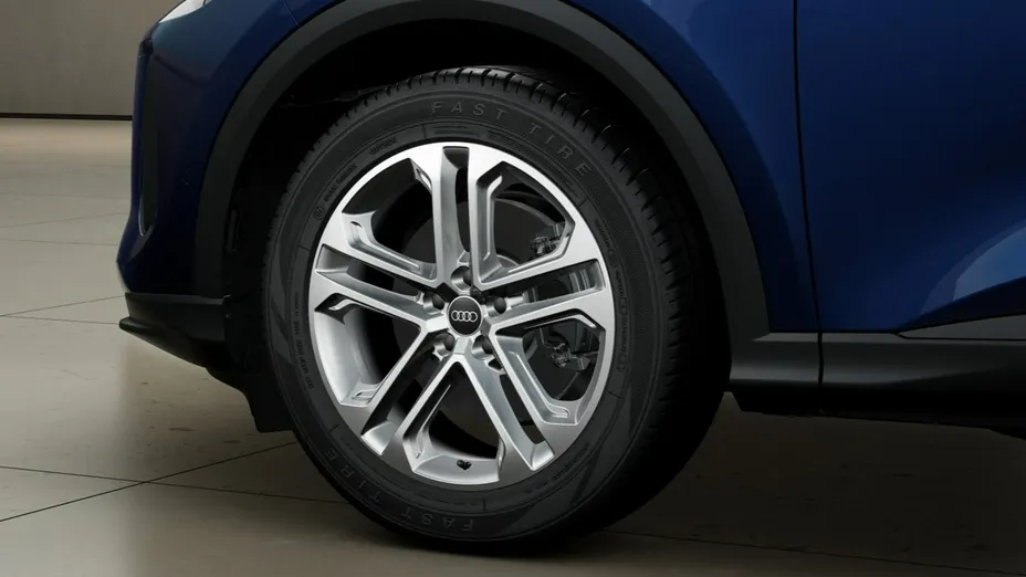 AUDI Q5 -