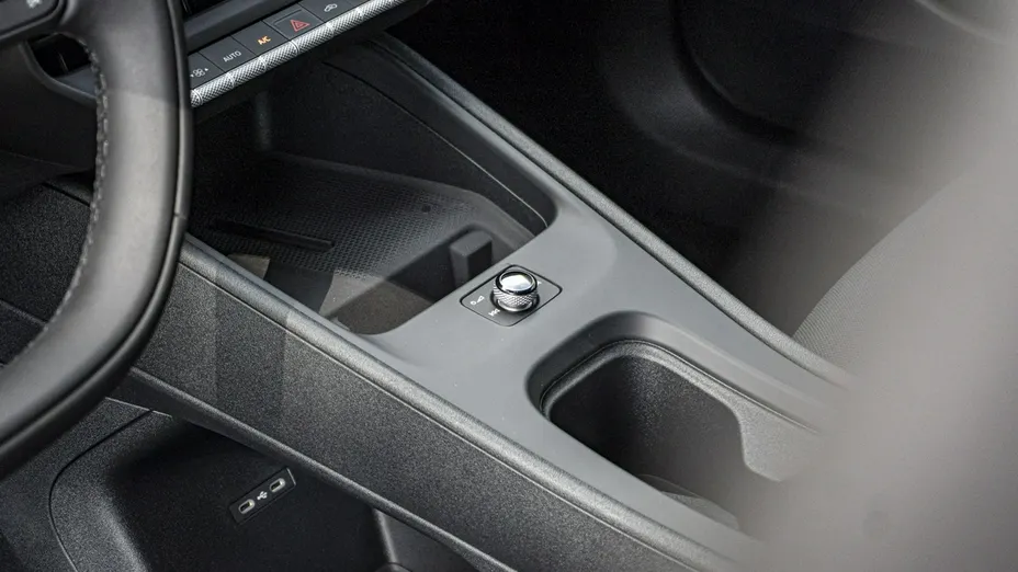 VOLKSWAGEN Polo -