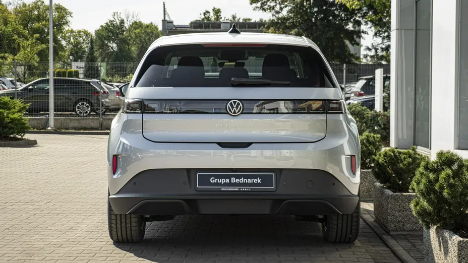 VOLKSWAGEN Polo -