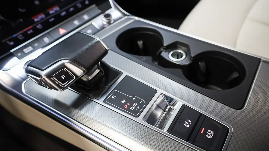 AUDI A6 Avant -