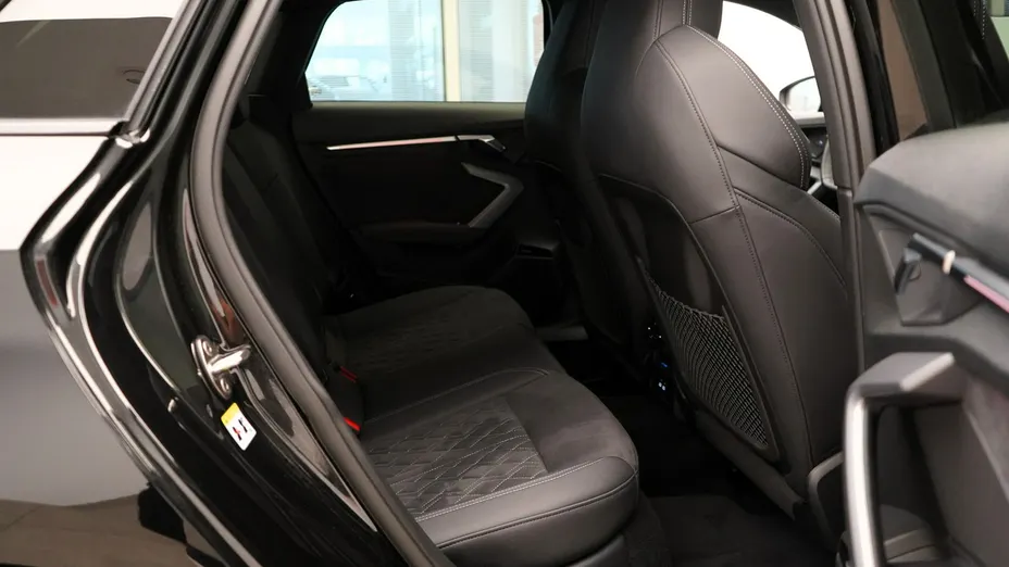 AUDI S3 Sportback -