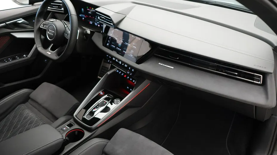 AUDI S3 Sportback -