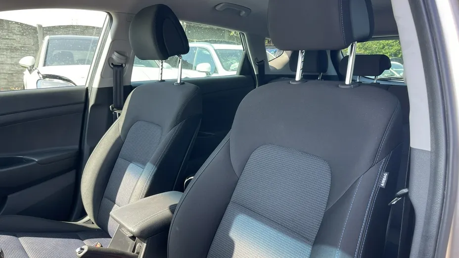 HYUNDAI Tucson -
