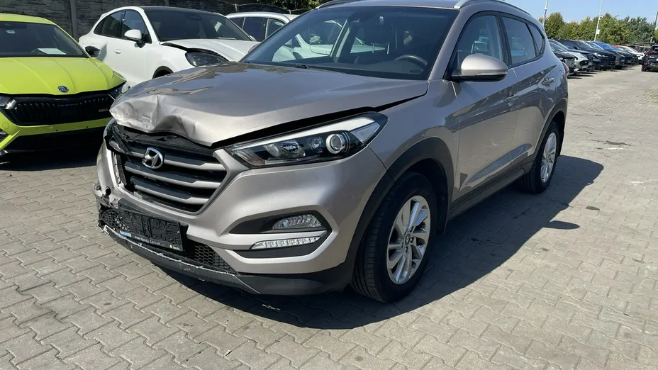 HYUNDAI Tucson -