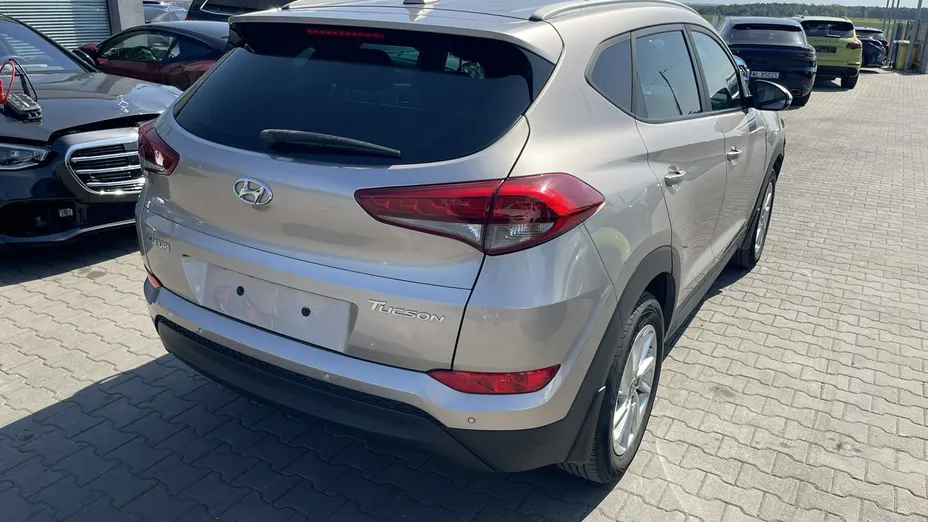 HYUNDAI Tucson -