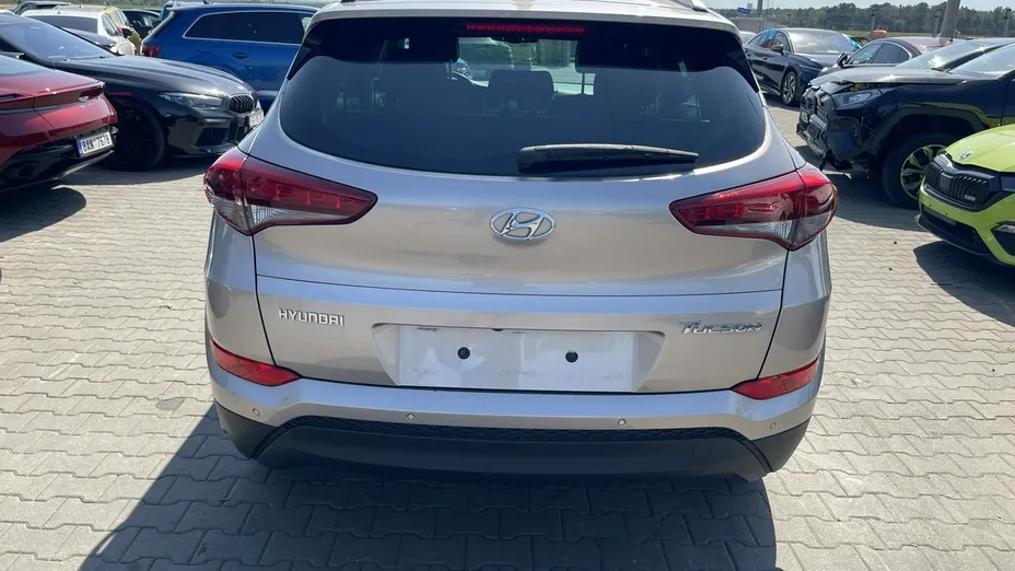 HYUNDAI Tucson -
