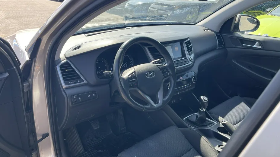 HYUNDAI Tucson -