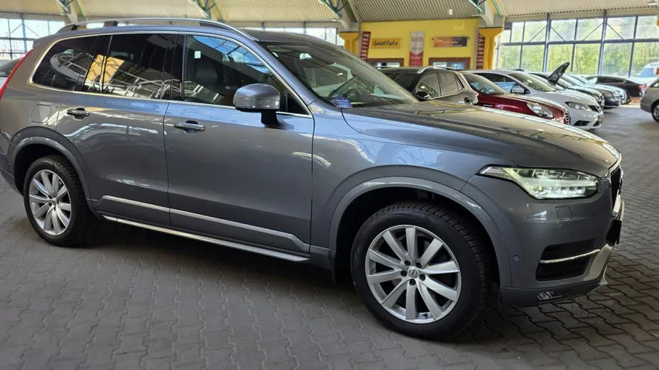 VOLVO XC90 -