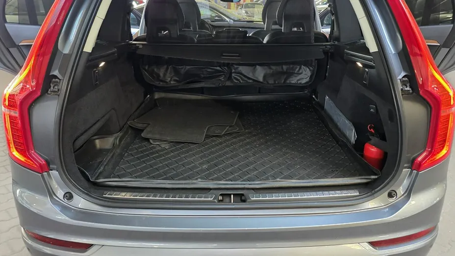 VOLVO XC90 -