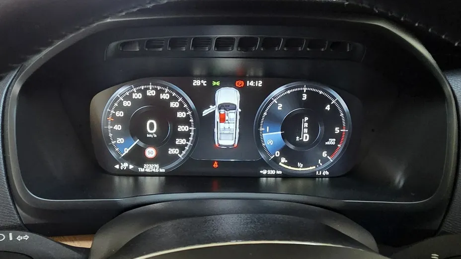 VOLVO XC90 -
