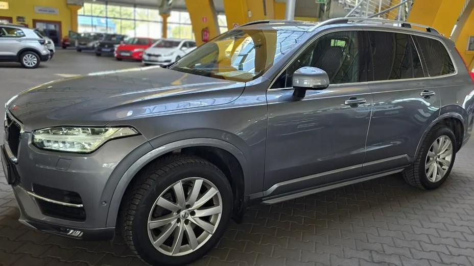 VOLVO XC90 -