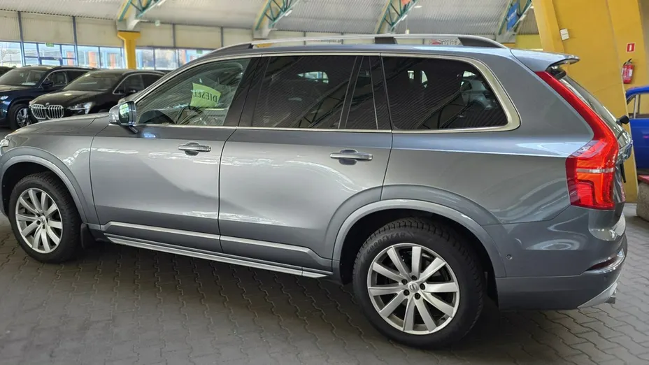 VOLVO XC90 -
