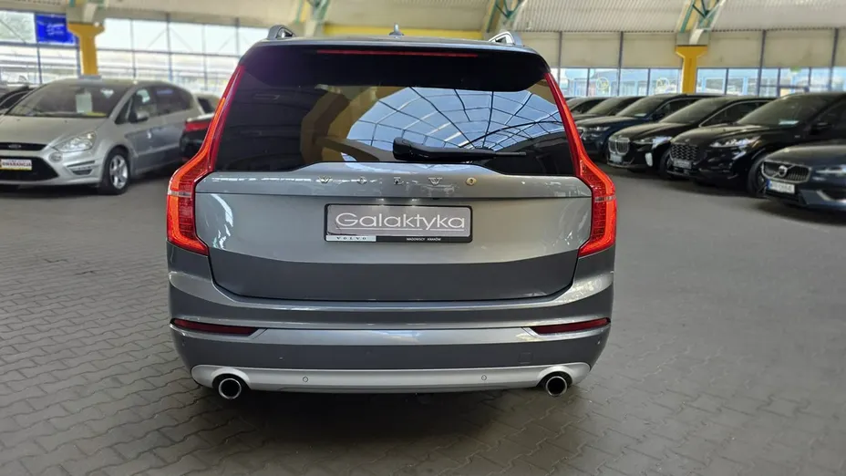 VOLVO XC90 -