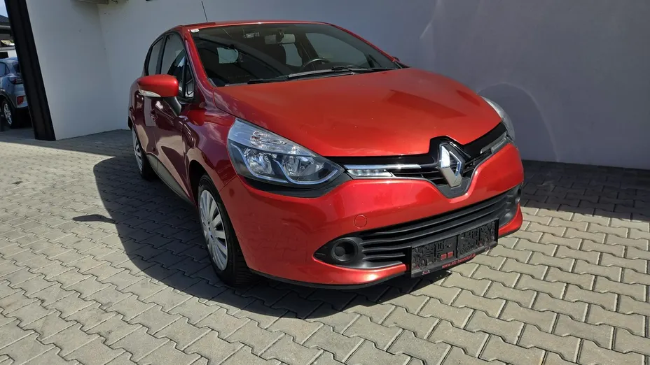 RENAULT Clio -