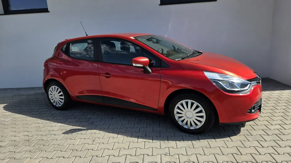 RENAULT Clio -