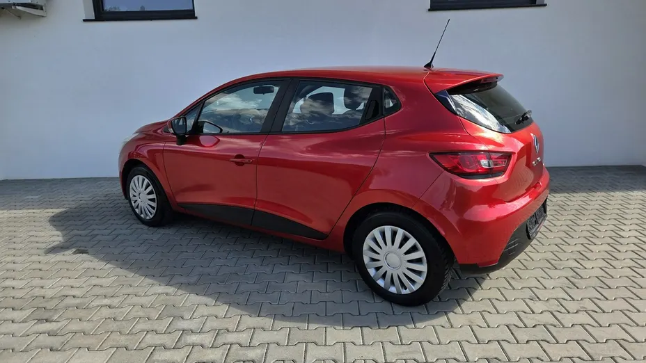 RENAULT Clio -