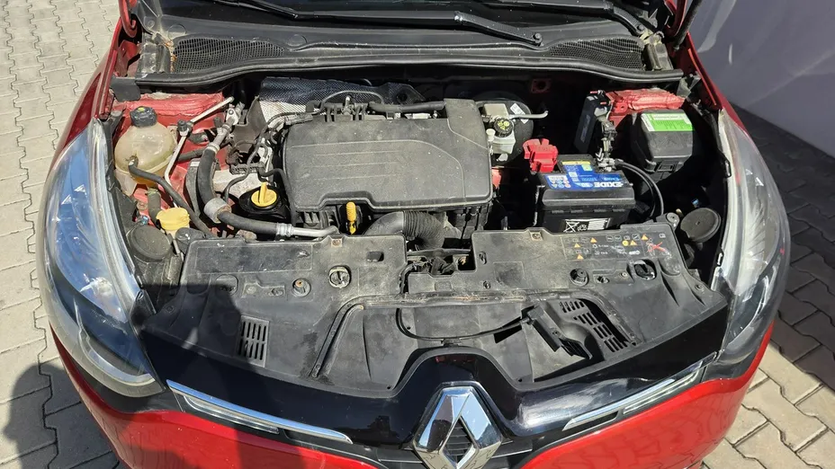 RENAULT Clio -
