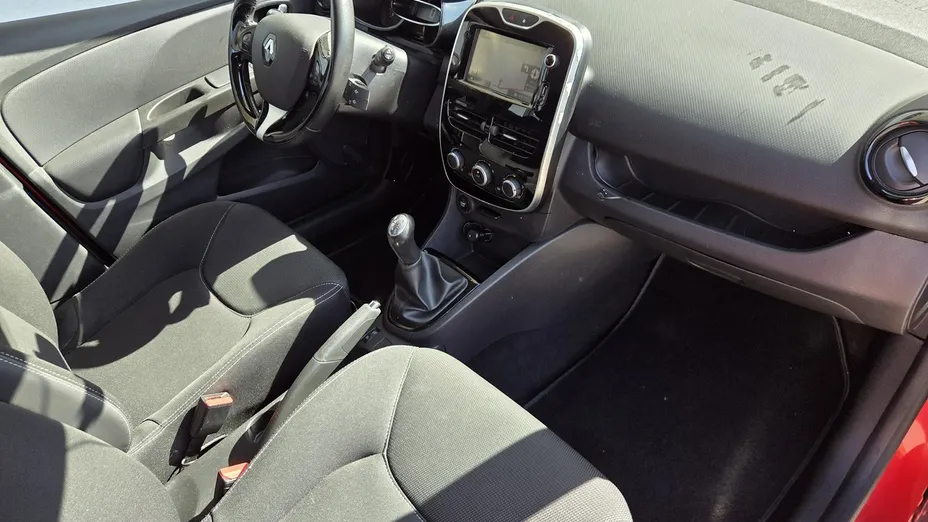 RENAULT Clio -