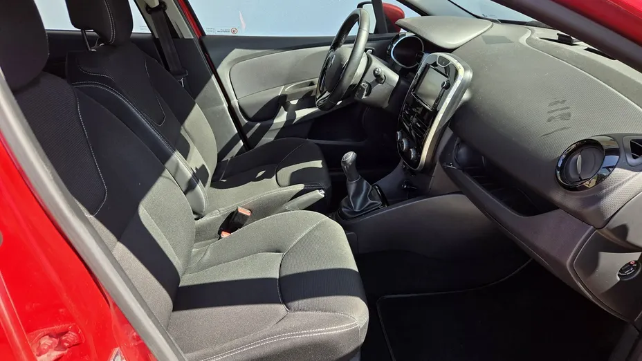 RENAULT Clio -