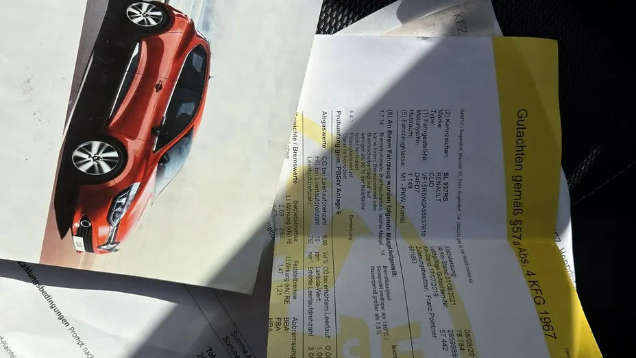 RENAULT Clio -