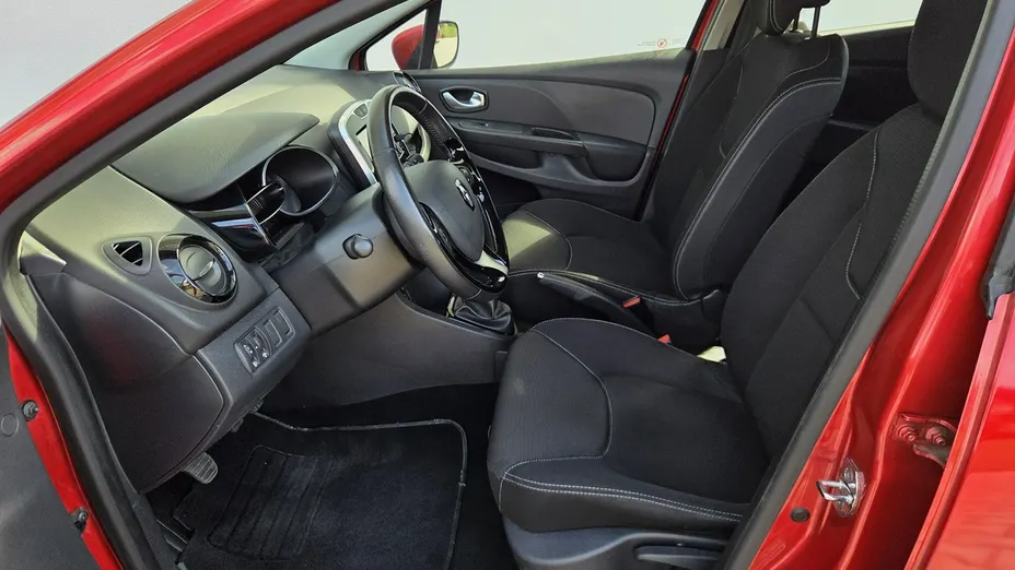 RENAULT Clio -