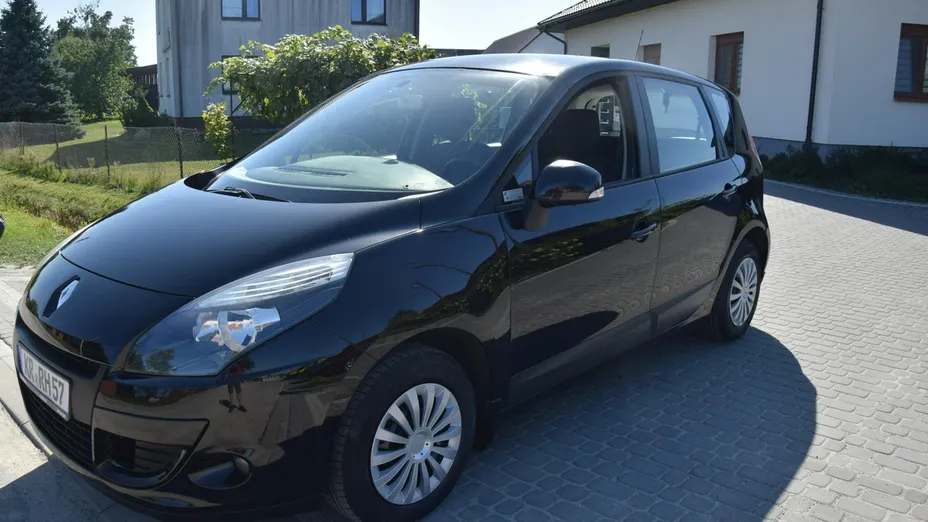 RENAULT Scenic -