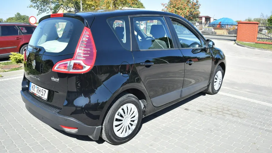 RENAULT Scenic -