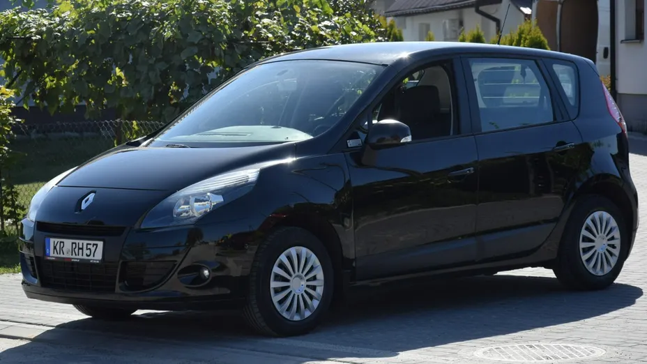 RENAULT Scenic -