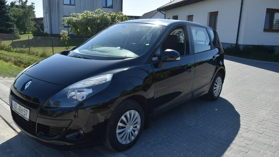 RENAULT Scenic -
