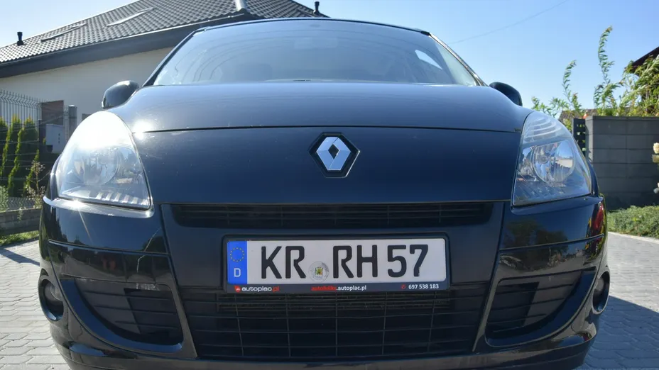 RENAULT Scenic -